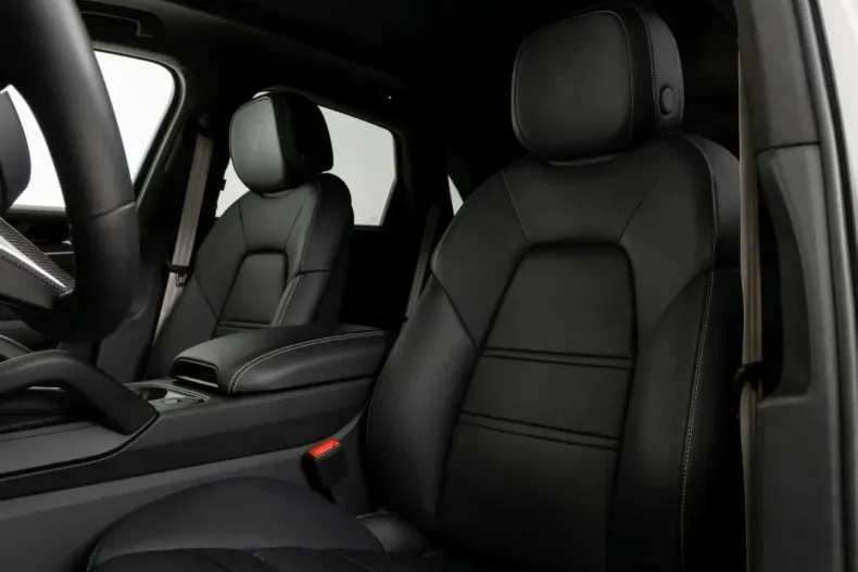 Porsche Cayenne din 2024 cu 24.314 km - oferta POR228921 - foto 46