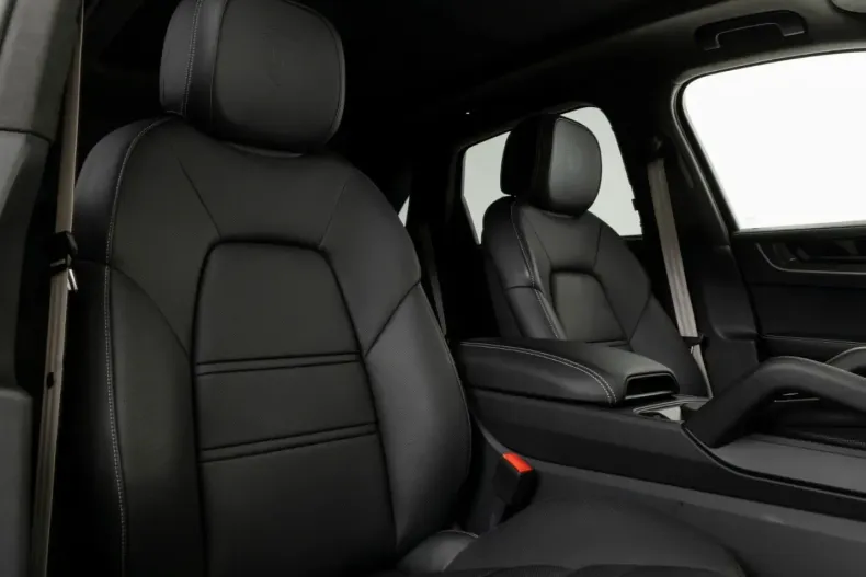 Porsche Cayenne din 2024 cu 24.314 km - oferta POR228921 - foto 49
