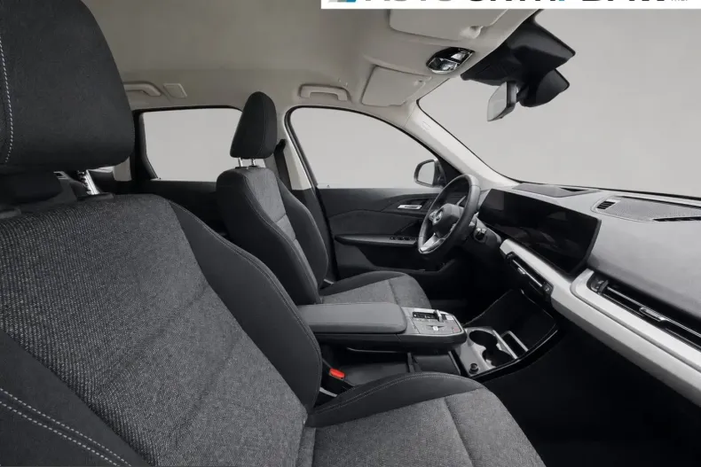 BMW iX1 (Seria X) din 2023 cu 30.000 km - oferta BMW228941 - foto 2