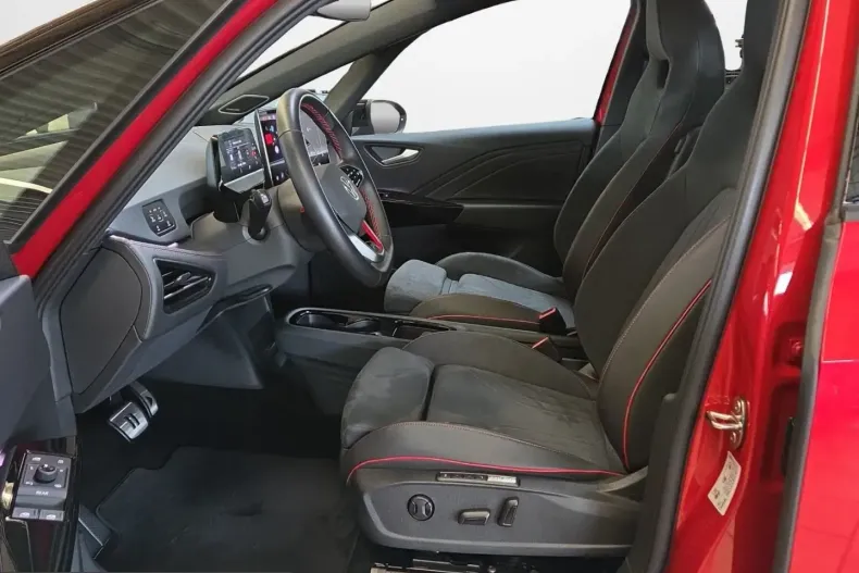 Volkswagen ID.3 din 2025 cu 11.744 km - oferta VOL228943 - foto 8