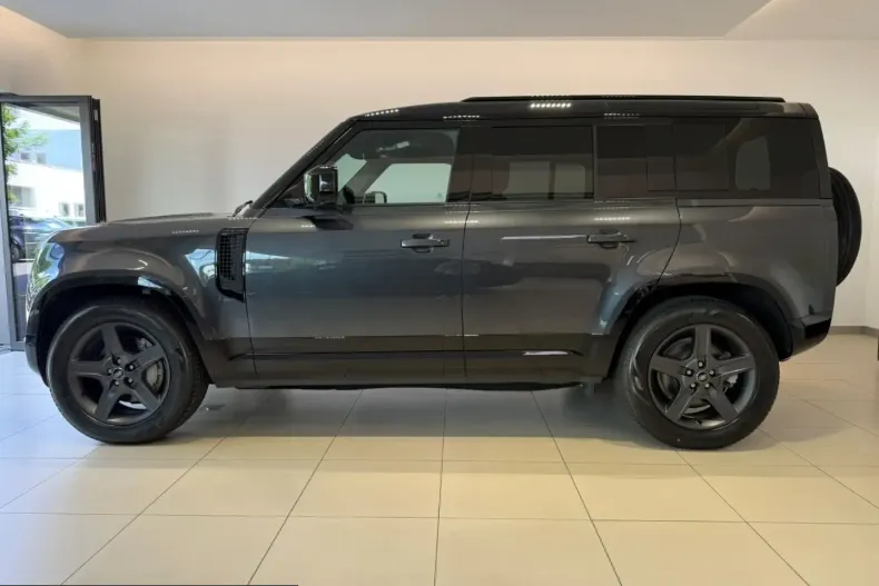 Land Rover Defender din 2024 cu 29.400 km - oferta LAN228945 - foto 3