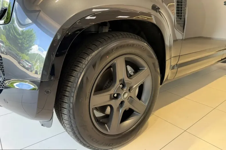 Land Rover Defender din 2024 cu 29.400 km - oferta LAN228945 - foto 9