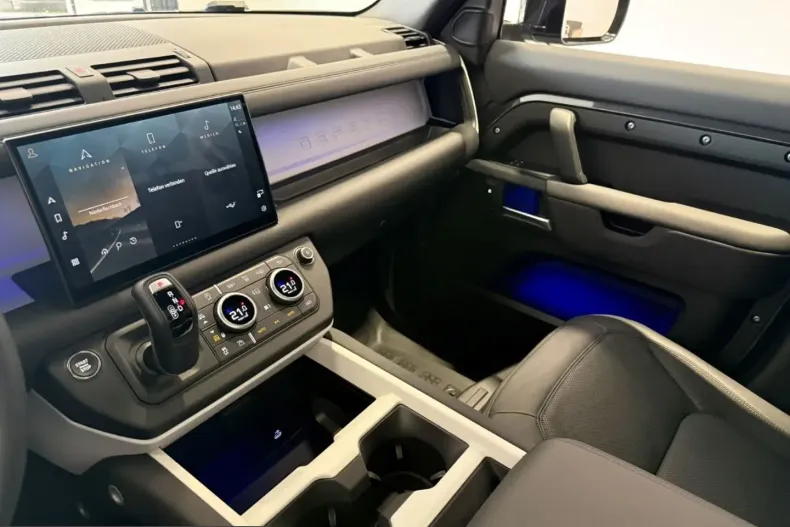 Land Rover Defender din 2024 cu 29.400 km - oferta LAN228945 - foto 14