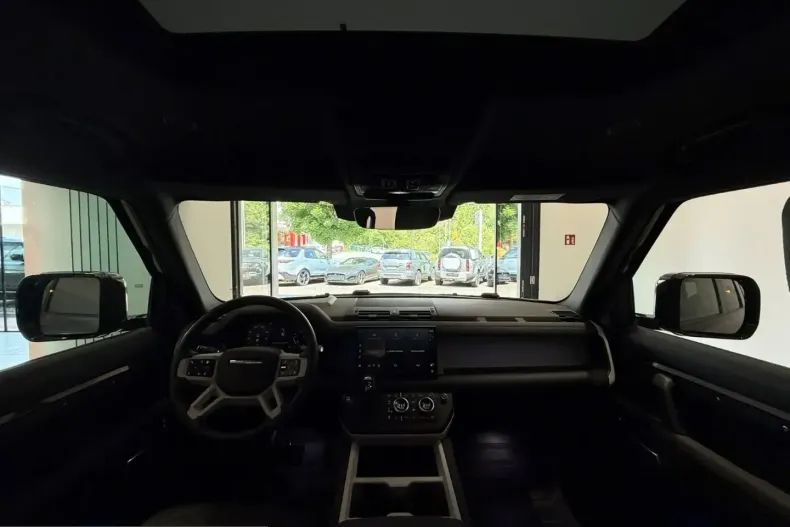 Land Rover Defender din 2024 cu 29.400 km - oferta LAN228945 - foto 16