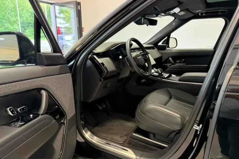 Land Rover Range Rover Sport din 2025 cu 28.000 km - oferta LAN228946 - foto 10