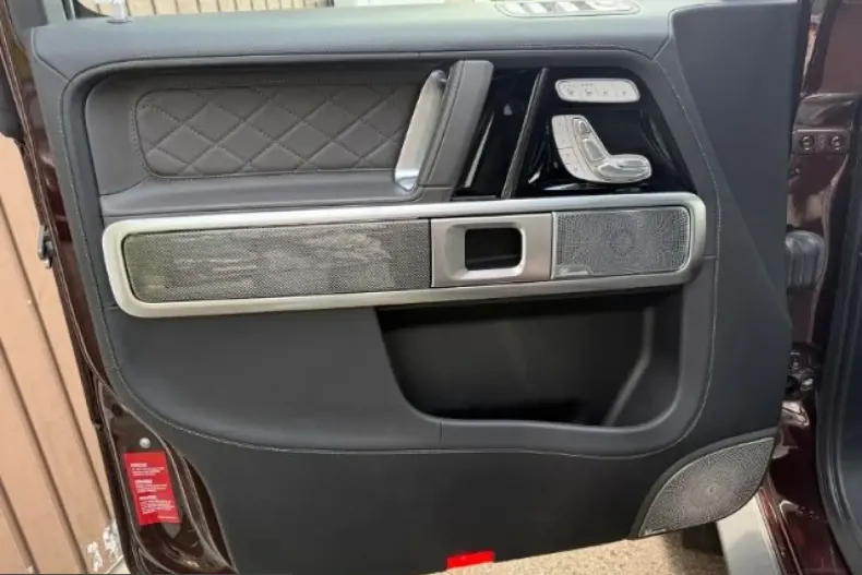 Mercedes-Benz G 500 (Clasa G) din 2023 cu 12.300 km - oferta MER228947 - foto 7