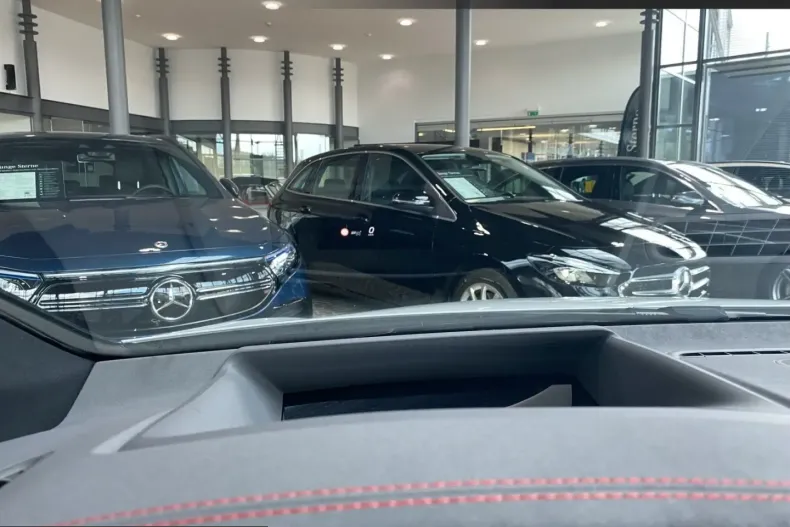 Mercedes-Benz EQE (Clasa E) din 2024 cu 7.550 km - oferta MER228950 - foto 16
