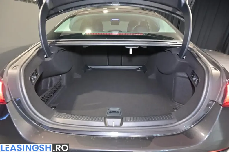 Mercedes-Benz E 200 (Clasa E) din 2024 cu 9.100 km - oferta MER228956 - foto 13