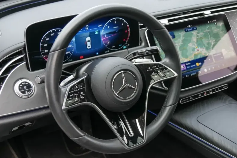 Mercedes-Benz E 220 (Clasa E) din 2025 cu 16.267 km - oferta MER228957 - foto 8