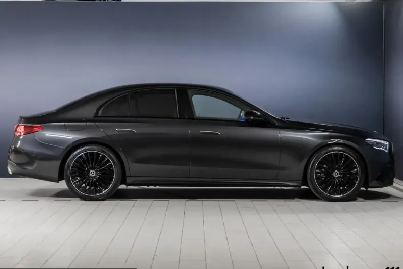 Mercedes-Benz E 220 (Clasa E) din 2025 cu 35.919 km - oferta MER228958 - foto 4