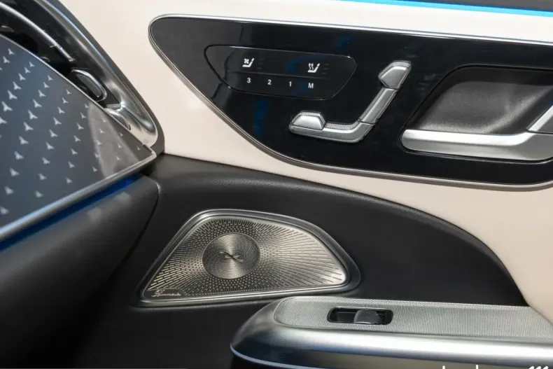 Mercedes-Benz E 220 (Clasa E) din 2025 cu 35.919 km - oferta MER228958 - foto 12