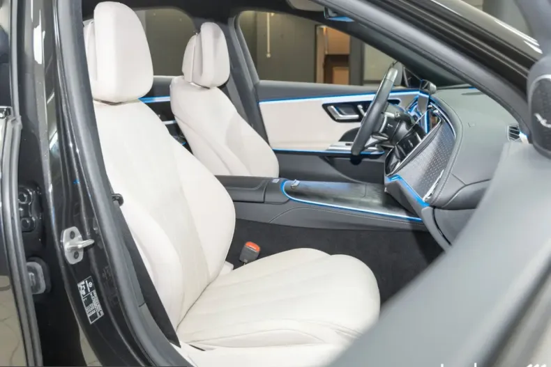 Mercedes-Benz E 220 (Clasa E) din 2025 cu 35.919 km - oferta MER228958 - foto 16