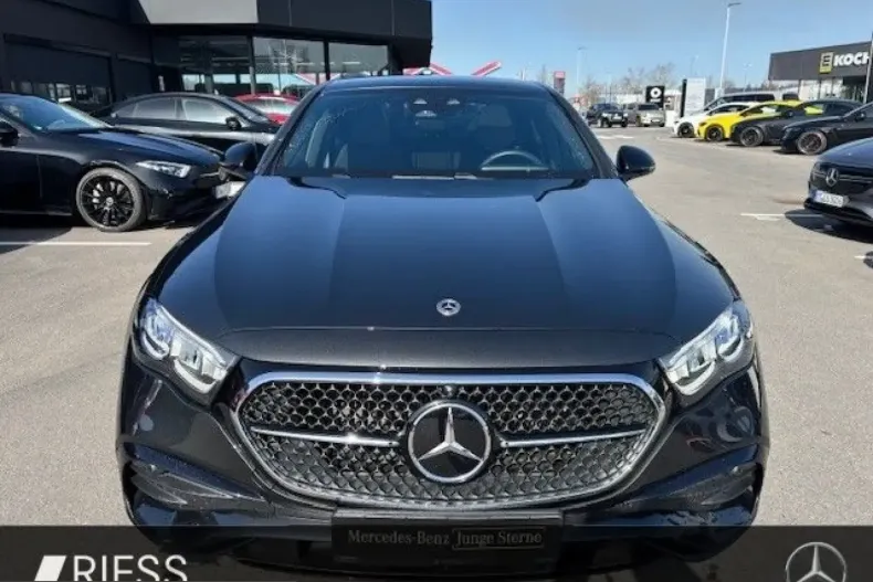 Mercedes-Benz E 300 (Clasa E) din 2025 cu 15.570 km - oferta MER228959 - foto 2