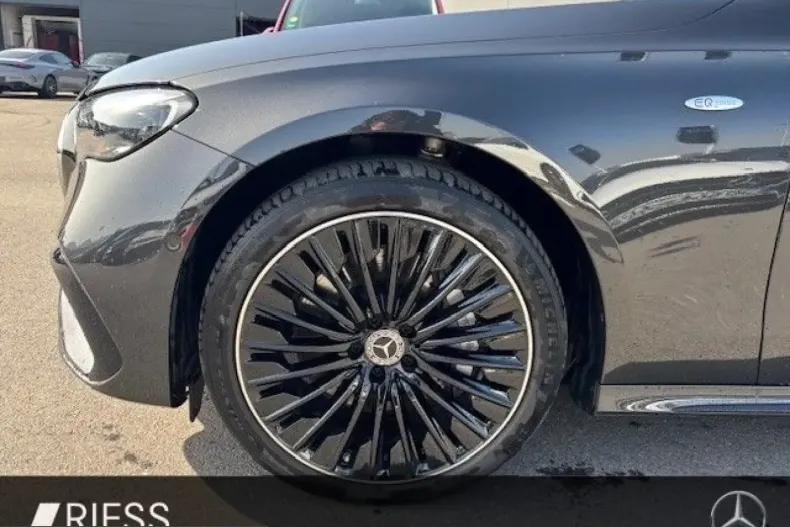Mercedes-Benz E 300 (Clasa E) din 2025 cu 15.570 km - oferta MER228959 - foto 8