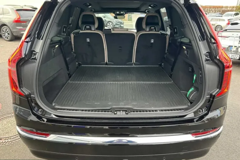 Volvo XC90 din 2024 cu 11.990 km - oferta VOL228960 - foto 9