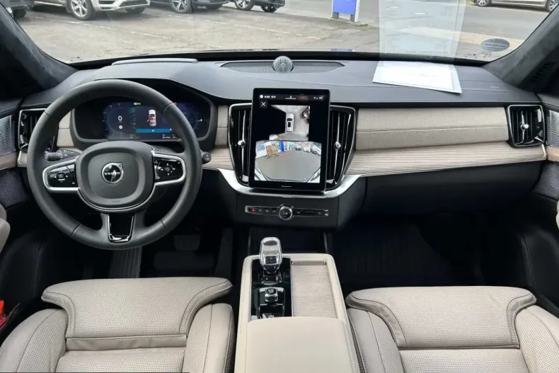 Volvo XC90 din 2024 cu 11.990 km - oferta VOL228960 - foto 15
