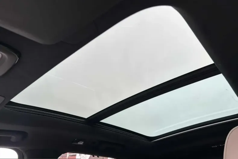 Volvo XC90 din 2024 cu 11.990 km - oferta VOL228960 - foto 25