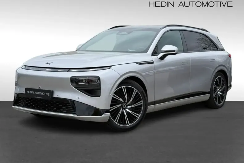 XPENG G9 din 2025 cu 29.990 km - oferta XPE228961 - foto 1