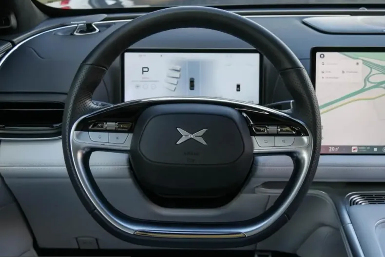 XPENG G9 din 2025 cu 29.990 km - oferta XPE228961 - foto 4