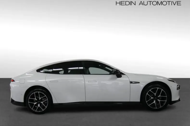XPENG P7 din 2025 cu 19.900 km - oferta XPE228962 - foto 3