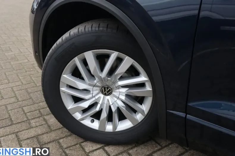 Volkswagen Touareg din 2024 cu 23.638 km - oferta VOL228964 - foto 5