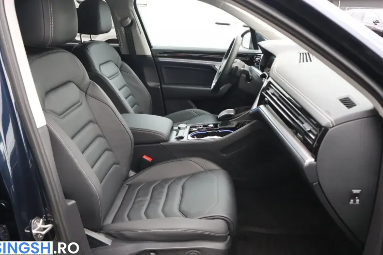 Volkswagen Touareg din 2024 cu 23.638 km - oferta VOL228964 - foto 30