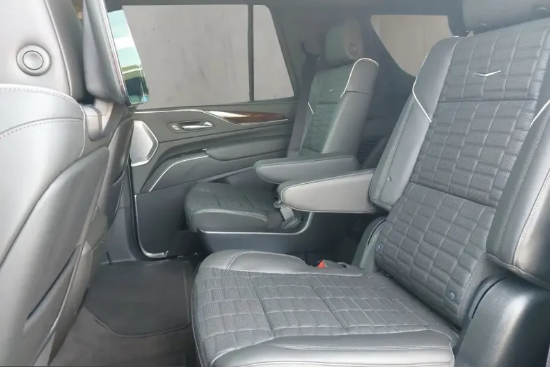 Cadillac Escalade din 2024 cu 15.000 km - oferta CAD228966 - foto 14