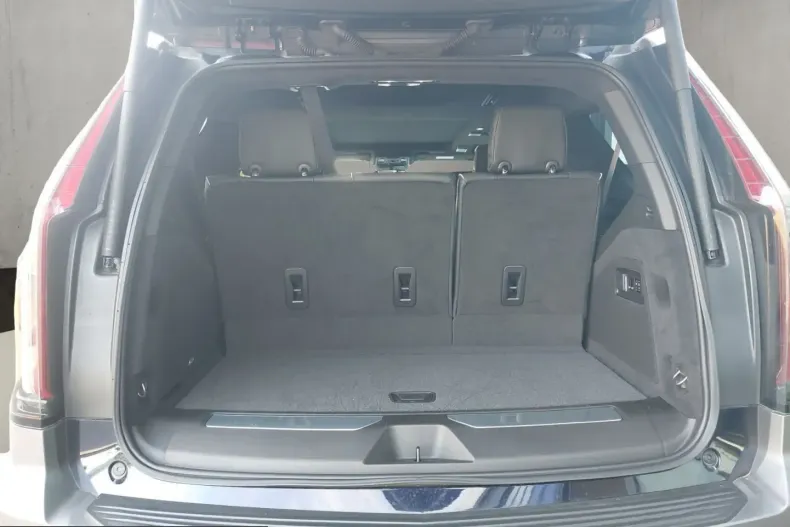 Cadillac Escalade din 2024 cu 15.000 km - oferta CAD228966 - foto 18