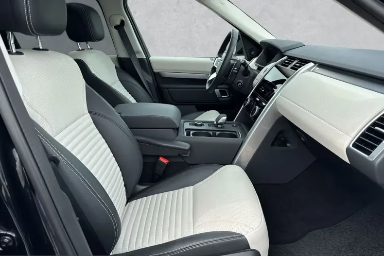 Land Rover Discovery din 2024 cu 21.500 km - oferta LAN228967 - foto 3