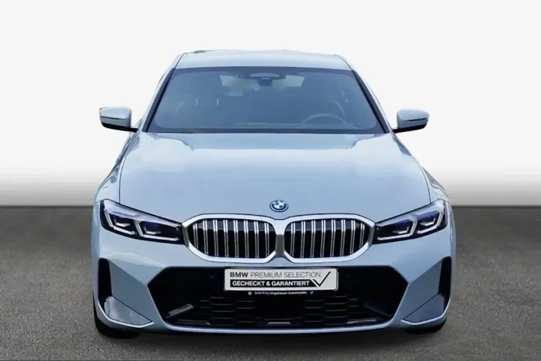 BMW 330 (Seria 3) din 2023 cu 37.505 km - oferta BMW228981 - foto 4