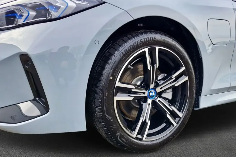 BMW 330 (Seria 3) din 2023 cu 37.505 km - oferta BMW228981 - foto 6