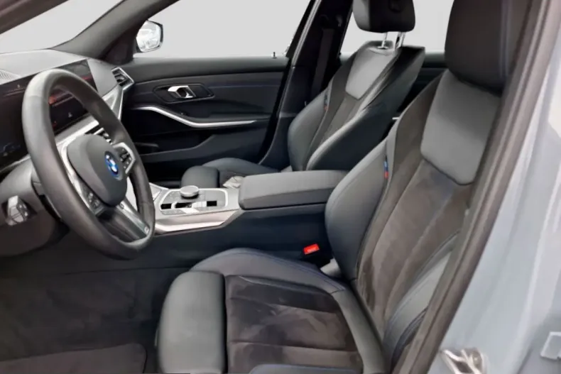 BMW 330 (Seria 3) din 2023 cu 37.505 km - oferta BMW228981 - foto 11