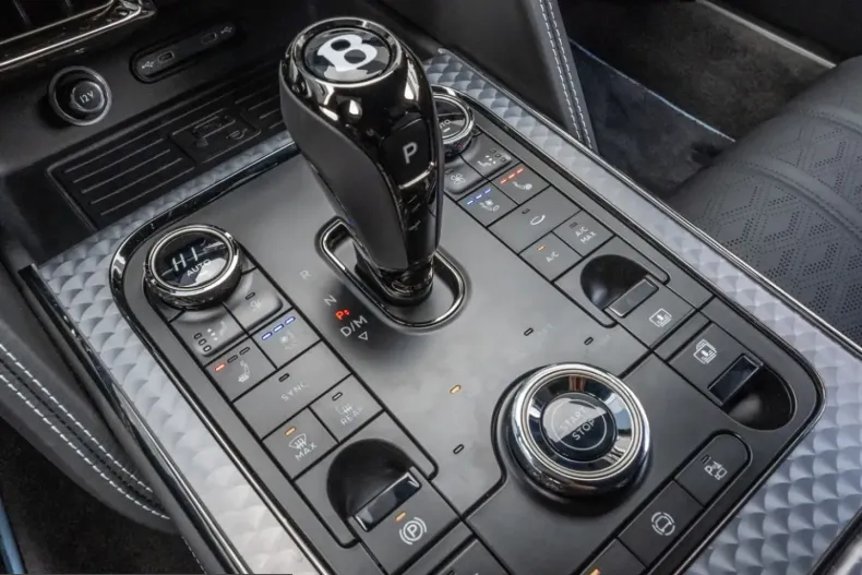 Bentley Flying Spur din 2025 cu 5.200 km - oferta BEN228993 - foto 14