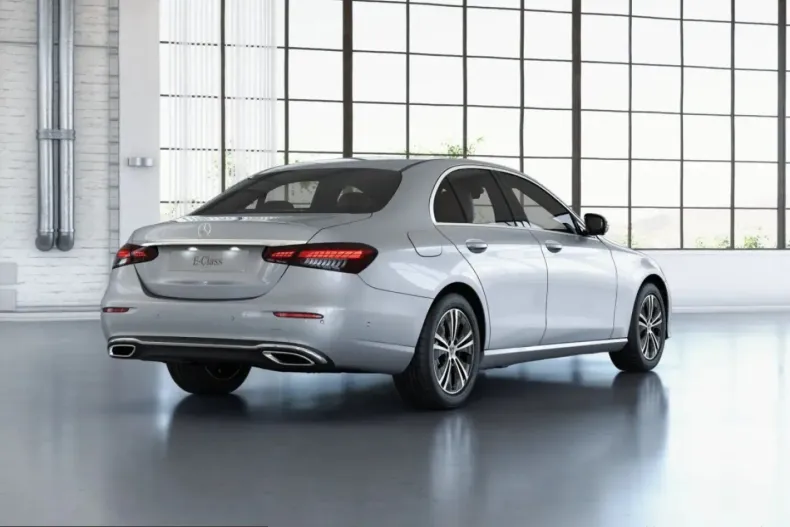 Mercedes-Benz E 220 (Clasa E) din 2023 cu 75.950 km - oferta MER228995 - foto 2