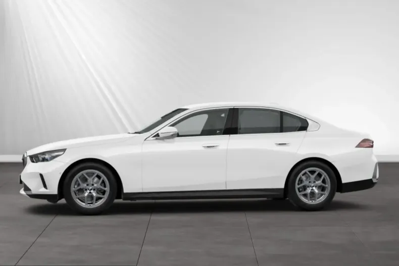 BMW 520 (Seria 5) din 2025 cu 7.400 km - oferta BMW228997 - foto 5
