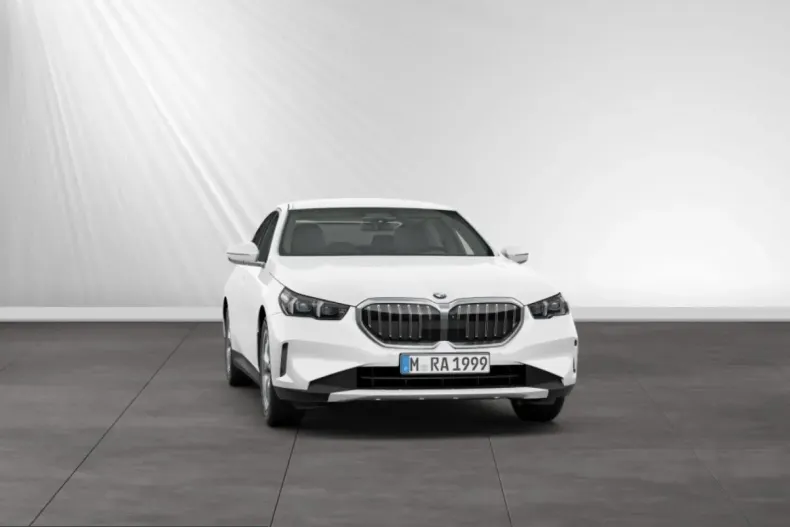 BMW 520 (Seria 5) din 2025 cu 7.400 km - oferta BMW228997 - foto 12