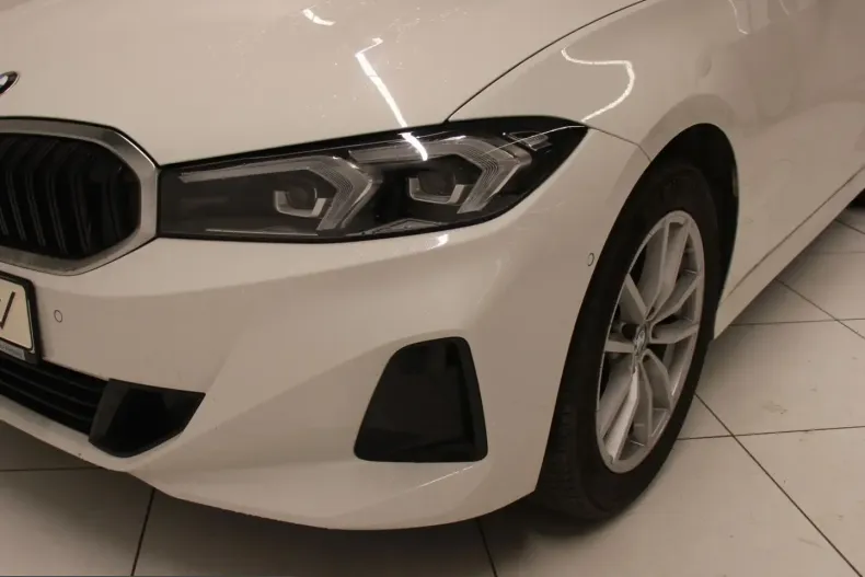 BMW 318 din 2025 cu 19.200 km - oferta BMW229009 - foto 10
