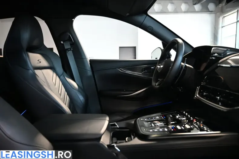 Aston Martin DBX din 2025 cu 12.750 km - oferta AST229023 - foto 26