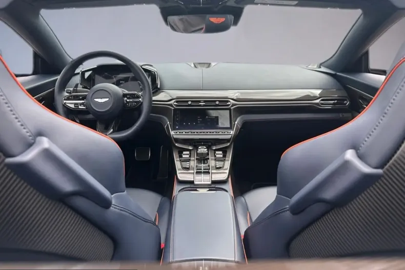 Aston Martin Vanquish din 2025 cu 9.600 km - oferta AST229024 - foto 10