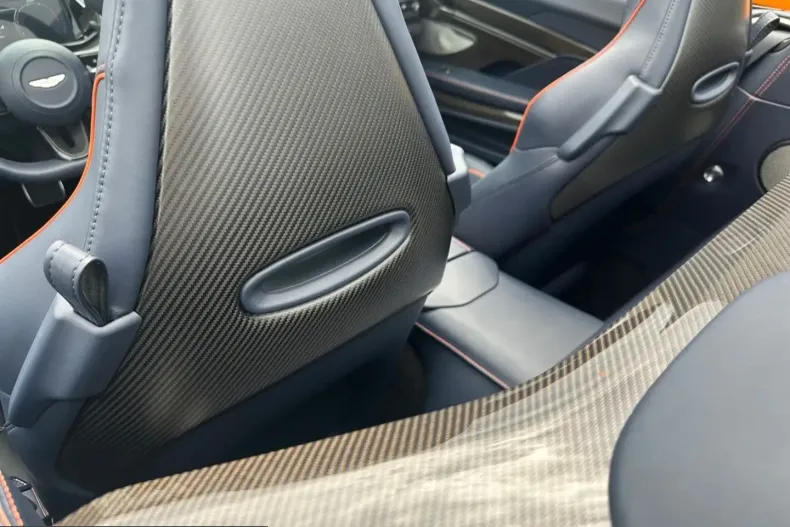 Aston Martin Vanquish din 2025 cu 9.600 km - oferta AST229024 - foto 12