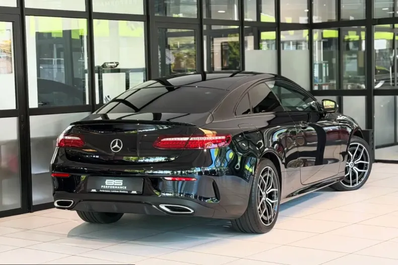 Mercedes-Benz E 400 (Clasa E) din 2023 cu 69.000 km - oferta MER229029 - foto 5