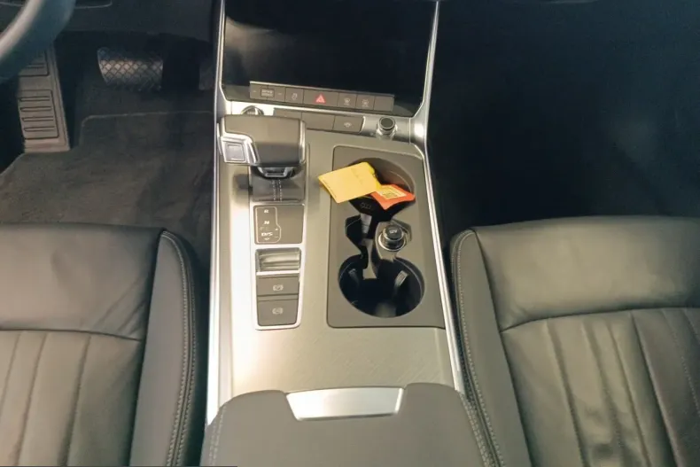 Audi A6 din 2022 cu 65.238 km - oferta AUD229031 - foto 10