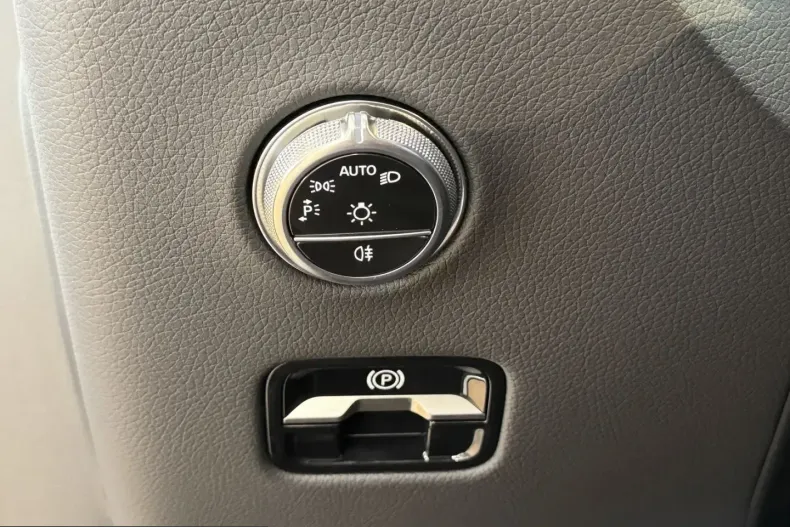 Mercedes-Benz GLC 220 (Clasa GLC) din 2025 cu 29.578 km - oferta MER229043 - foto 23