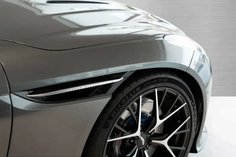 Aston Martin DB12 din 2025 cu 6.000 km - oferta AST229045 - foto 9