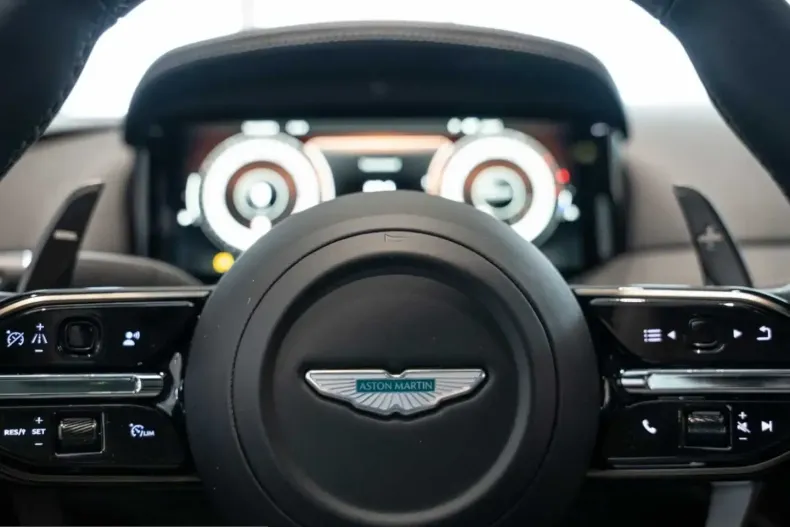 Aston Martin DB12 din 2025 cu 6.000 km - oferta AST229045 - foto 11