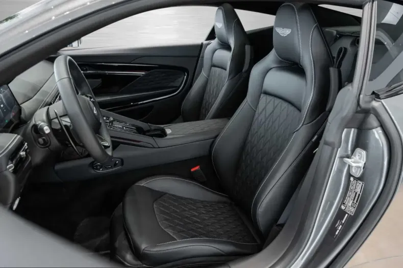 Aston Martin DB12 din 2025 cu 6.000 km - oferta AST229045 - foto 33