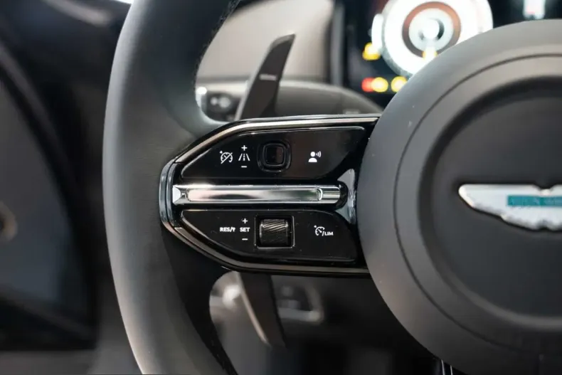 Aston Martin DB12 din 2025 cu 6.000 km - oferta AST229045 - foto 35