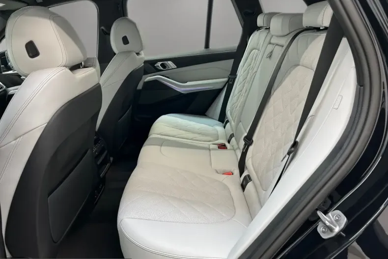 BMW X5 (Seria X) din 2025 cu 7.693 km - oferta BMW229047 - foto 13