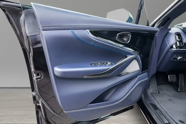 Aston Martin DBX din 2024 cu 13.500 km - oferta AST229049 - foto 18