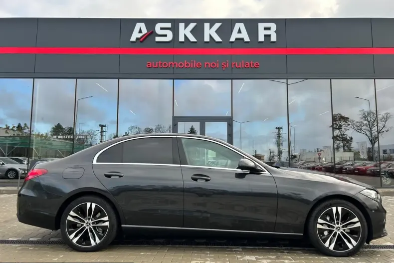 Mercedes-Benz C 30 AMG (Clasa C) din 2024 cu 5.988 km - oferta MER229052 - foto 5